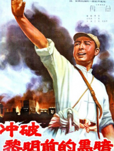 两个女人在有风景的海滩